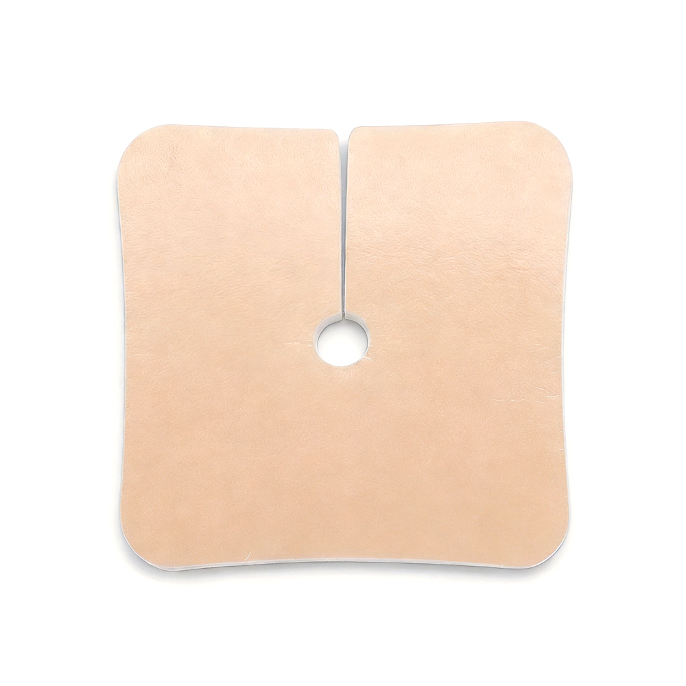 Medicazione in schiuma di silicone per tracheostomia (design diviso)
